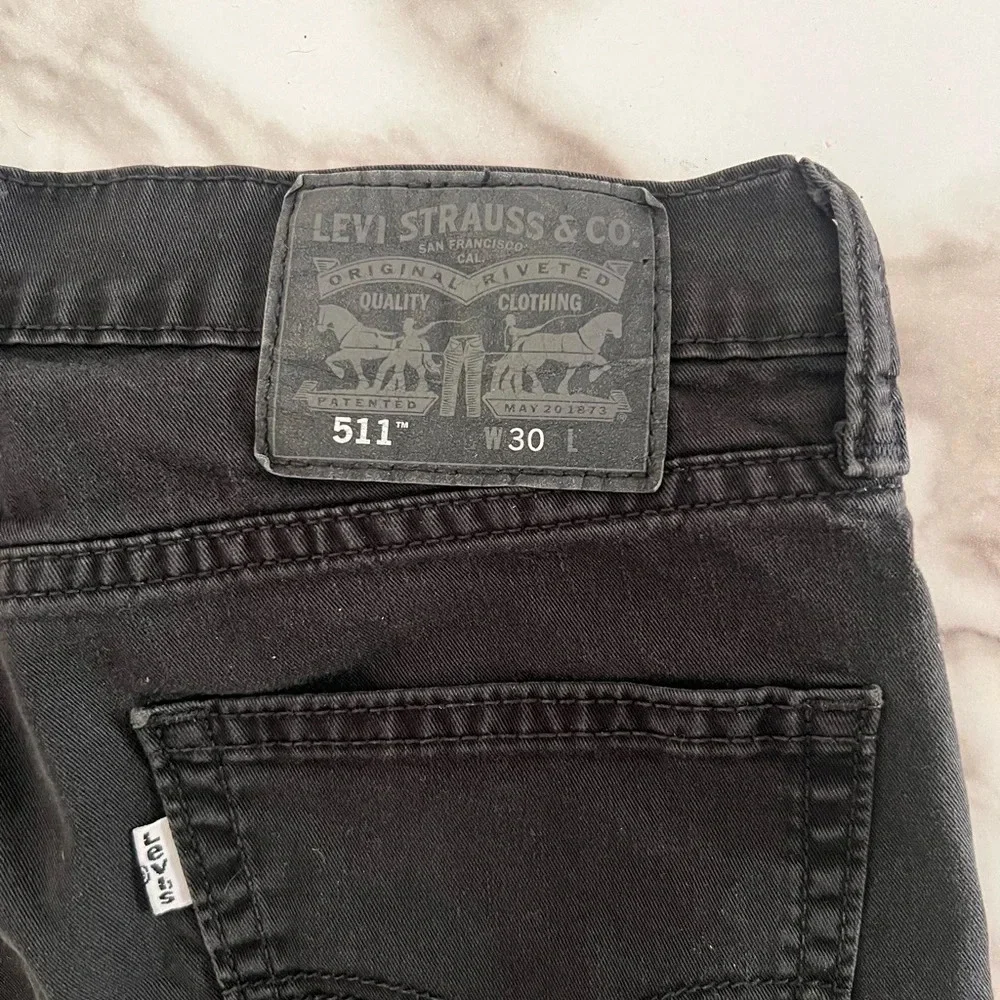 Levi’s‎ Mens size W 30 511 black denim washed out look cut off skater shorts